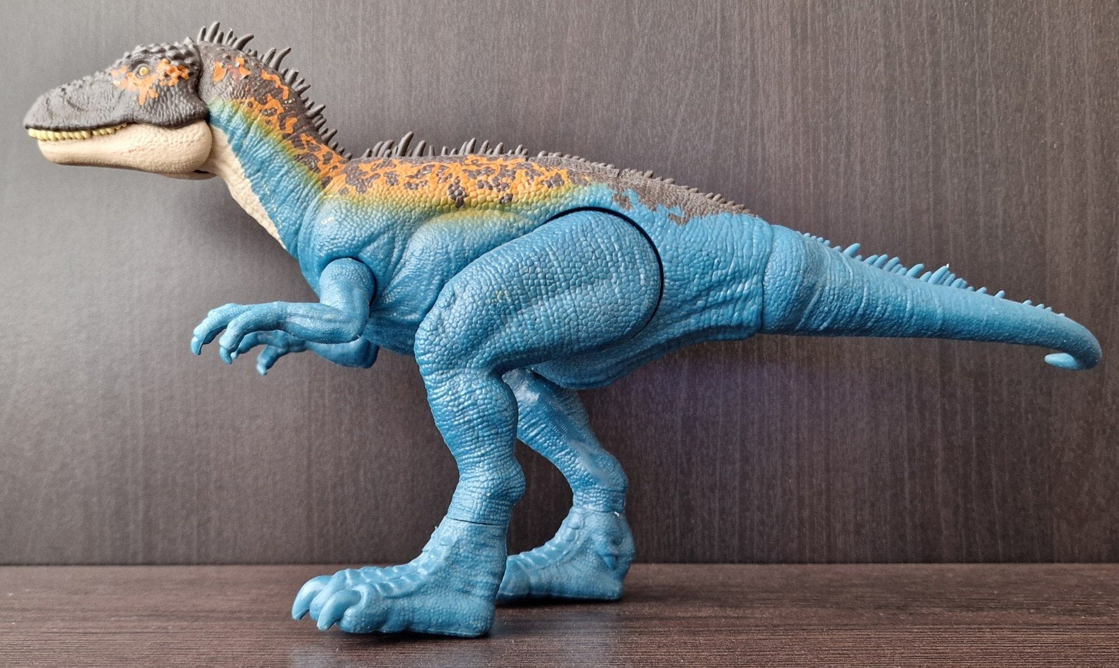 Jurassic World Dino Escape Carcharodontosaurus, Ophalen, Gebruikt
