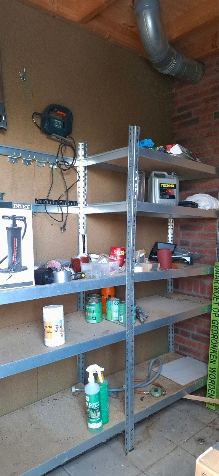 Stelling zonder spullen, Ophalen