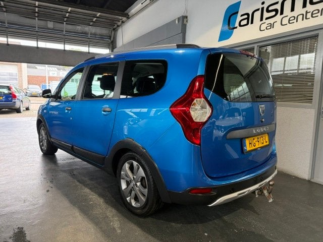 Dacia Lodgy 1.2 TCe Stepway 5p. Navi|Cruise|Trekhaak, Auto's, Voorwielaandrijving, Dealer onderhouden, Gebruikt, Euro 6