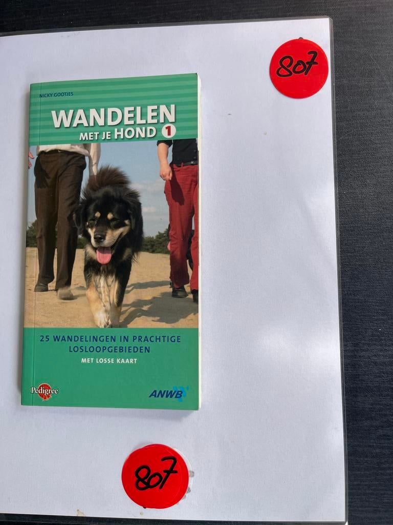 Wandelen met je hond 1 - 25 losloopgebieden, Boeken, Ophalen of Verzenden, Zo goed als nieuw, Wandel- of Recreatiegebieden