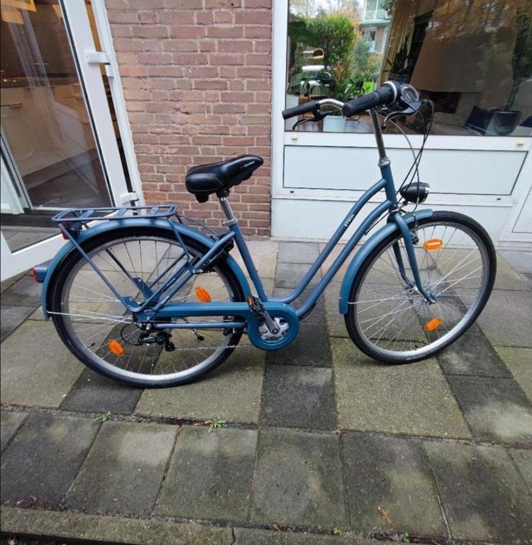 Damesfiets weinig gebruikt,    splinter nieuwe lage instap., Fietsen en Brommers, Ophalen of Verzenden, Zo goed als nieuw, 80 kg of meer