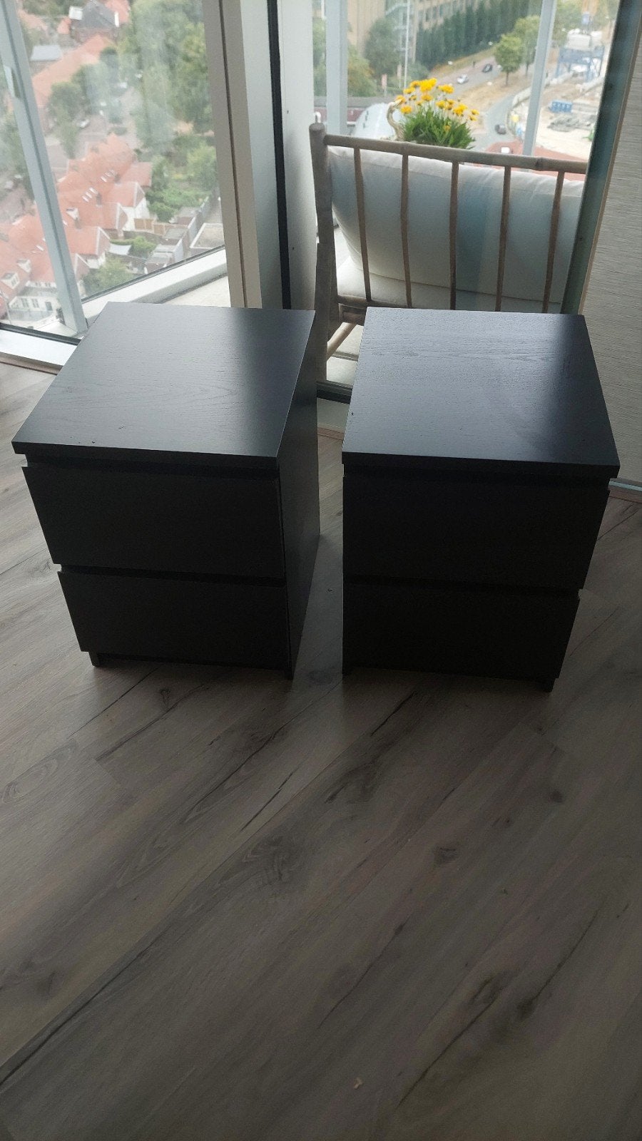 Twee zwarte nachtkastjes met twee lades, Ophalen, Gebruikt, Minder dan 45 cm, Minder dan 55 cm