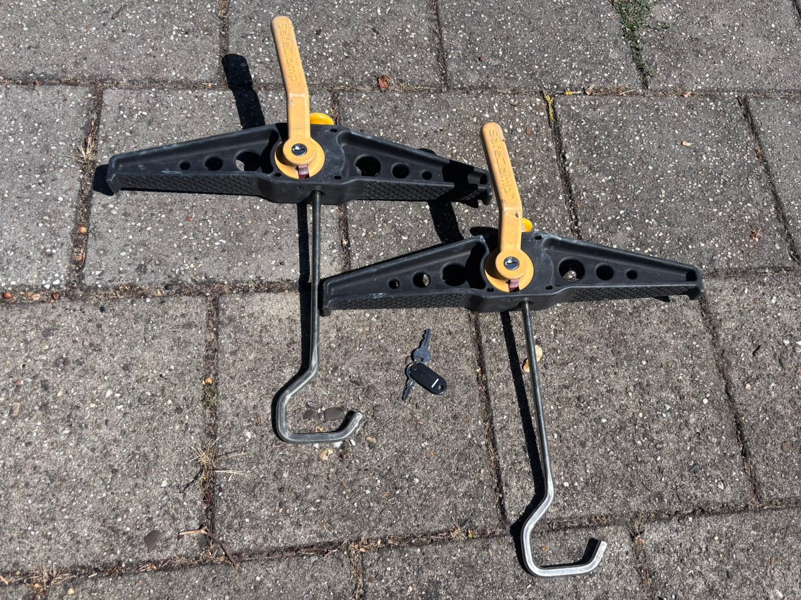 Ladderklem, twee stuks met sleutels. SafeClamp, Ophalen, Zo goed als nieuw