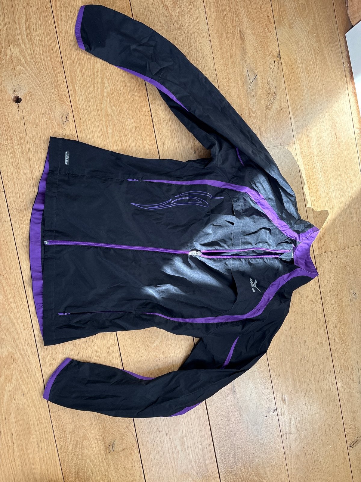 Mizuno hardloopjack dames M - Zwart/Paars, Maat 38/40 (M), Zwart, Ophalen of Verzenden, Zo goed als nieuw