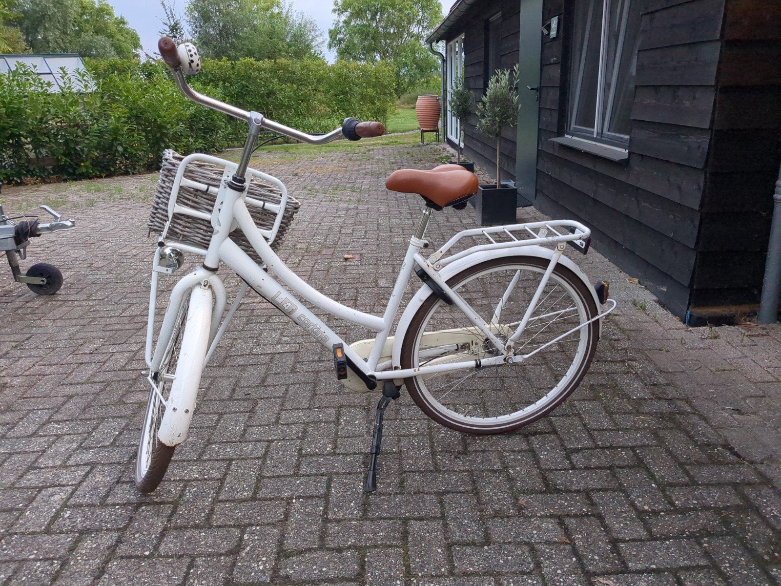 Nette witte Cortina 26 inch meisjesfiets met 3 versnellingen, Fietsen en Brommers, Terugtraprem, Gebruikt, Versnellingen, Cortina
