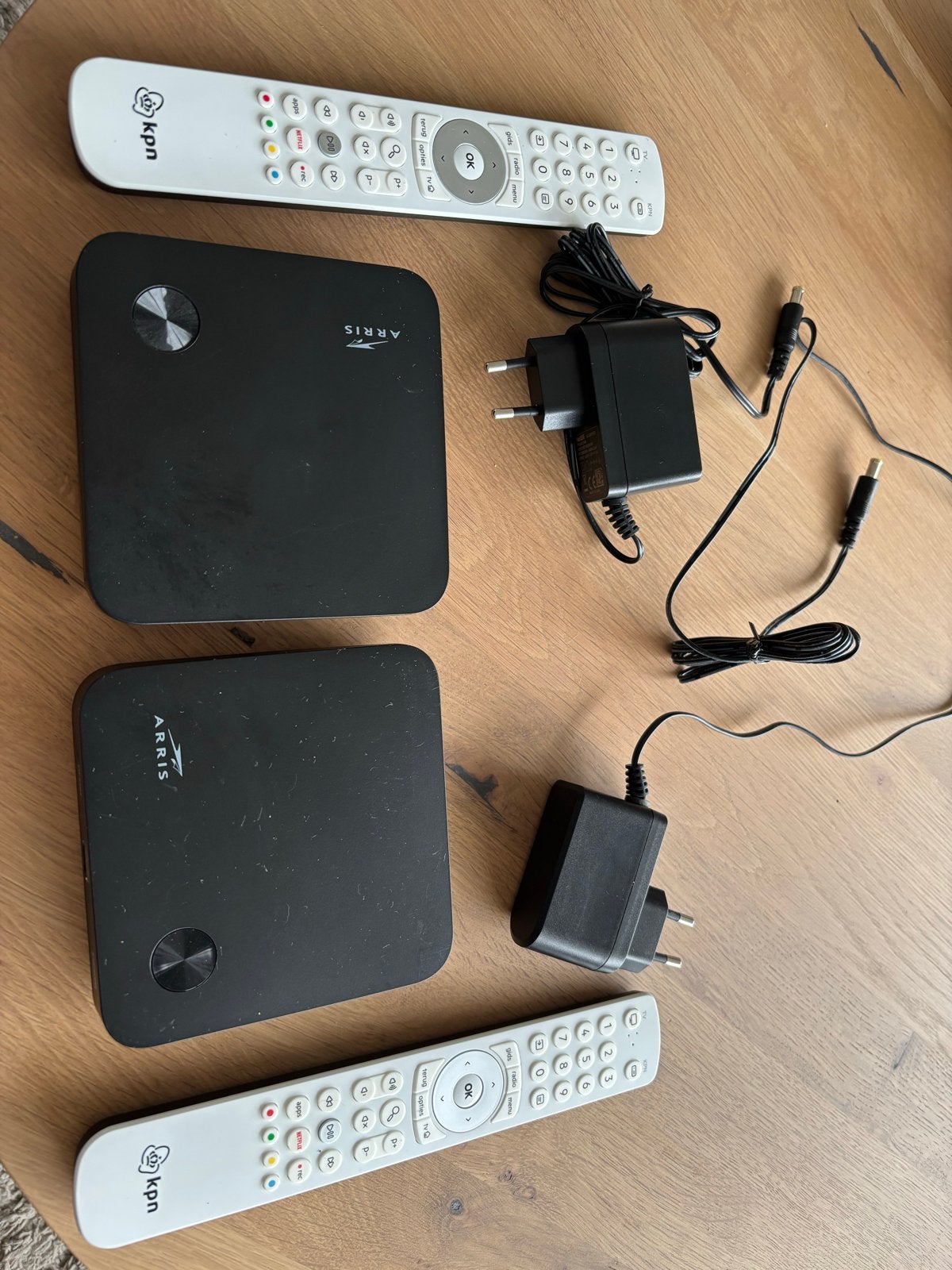 KPN Arris VIP5202 Decoders met Afstandsbedieningen, Ophalen of Verzenden, Gebruikt, Decoder