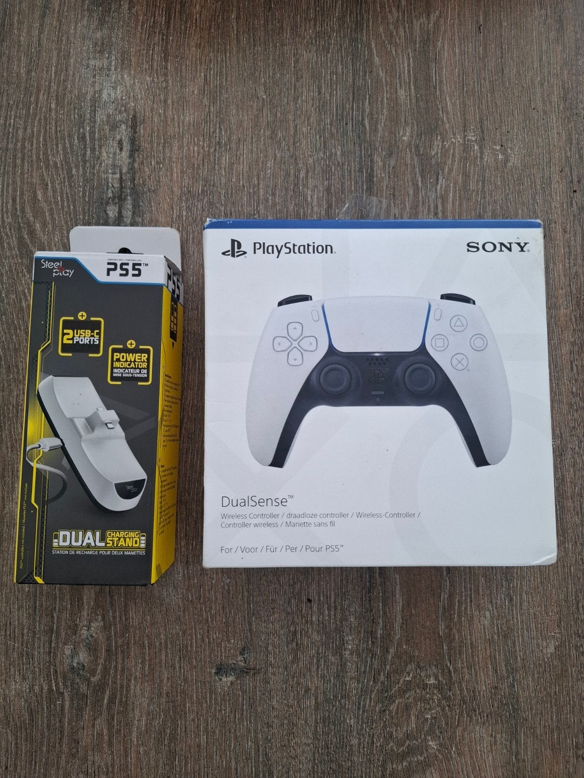PS5 DualSense Controller + Dual Charging Stand, Ophalen of Verzenden