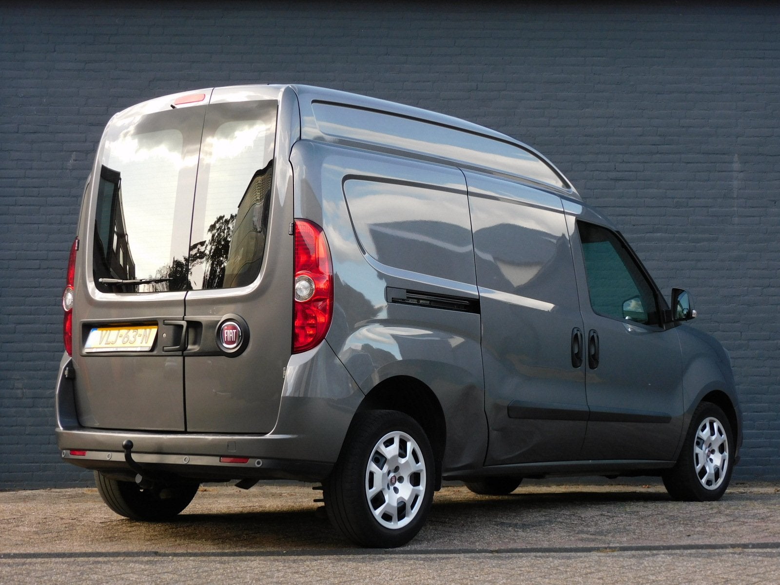 Fiat Doblò Cargo 1.6 MJ L2H2 XL SX 2e EIGENAAR! NAVI! BLUET, Auto's, Voorwielaandrijving, Stof, Gebruikt, 4 cilinders