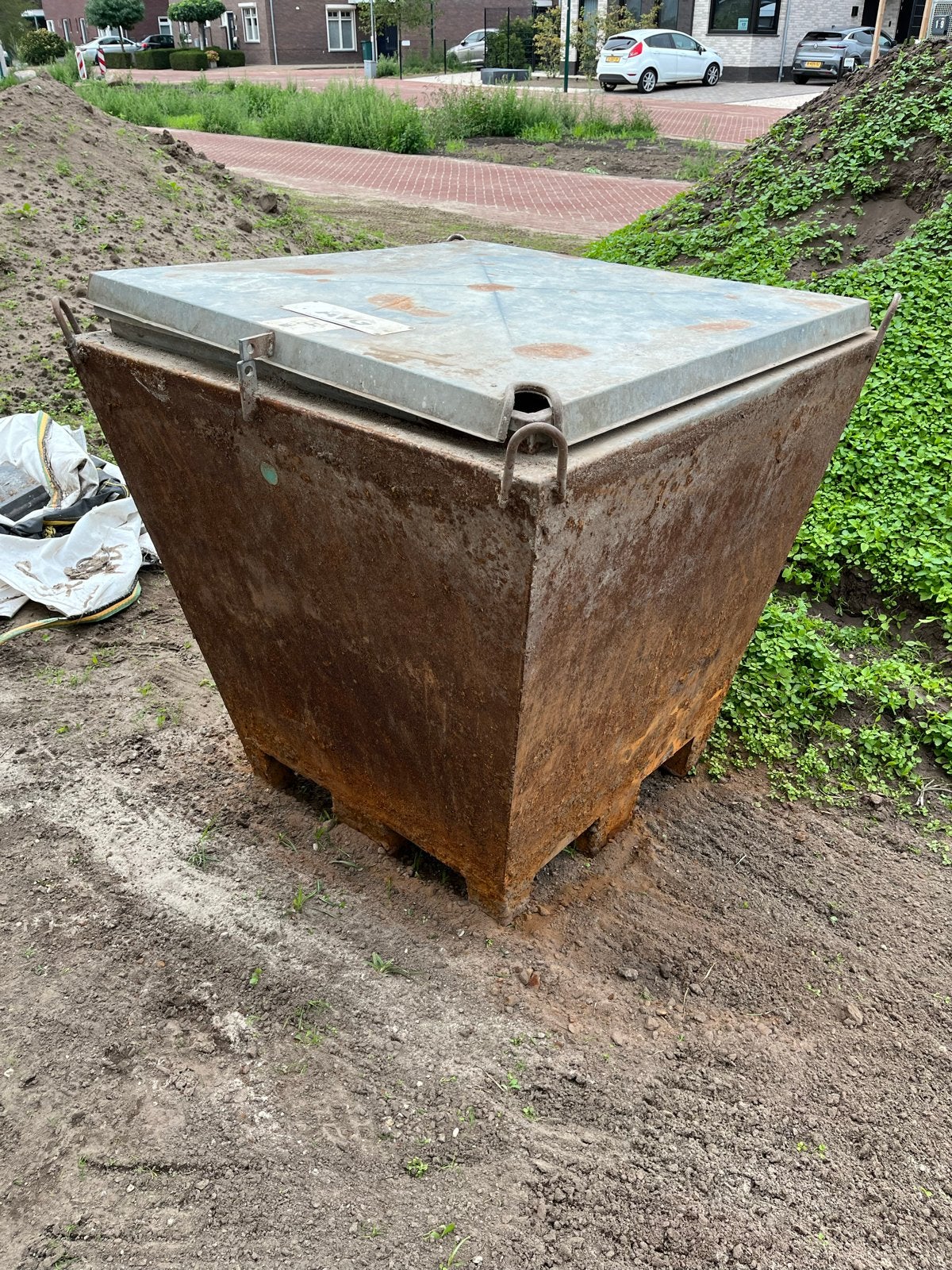 Bouwplaatsvoorzieningen: Waterput en Stroomkast, Ophalen, Gebruikt