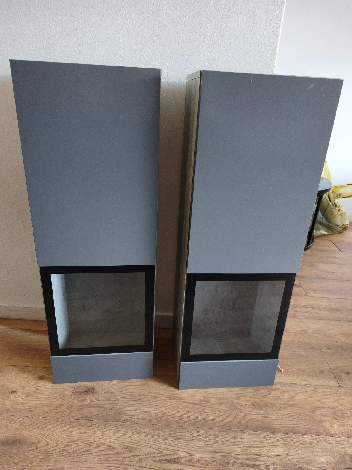 Moderne decoratieve zuilen met glazen inzet (set van 2), Huis en Inrichting, Kasten | Overige, Ophalen of Verzenden, Zo goed als nieuw
