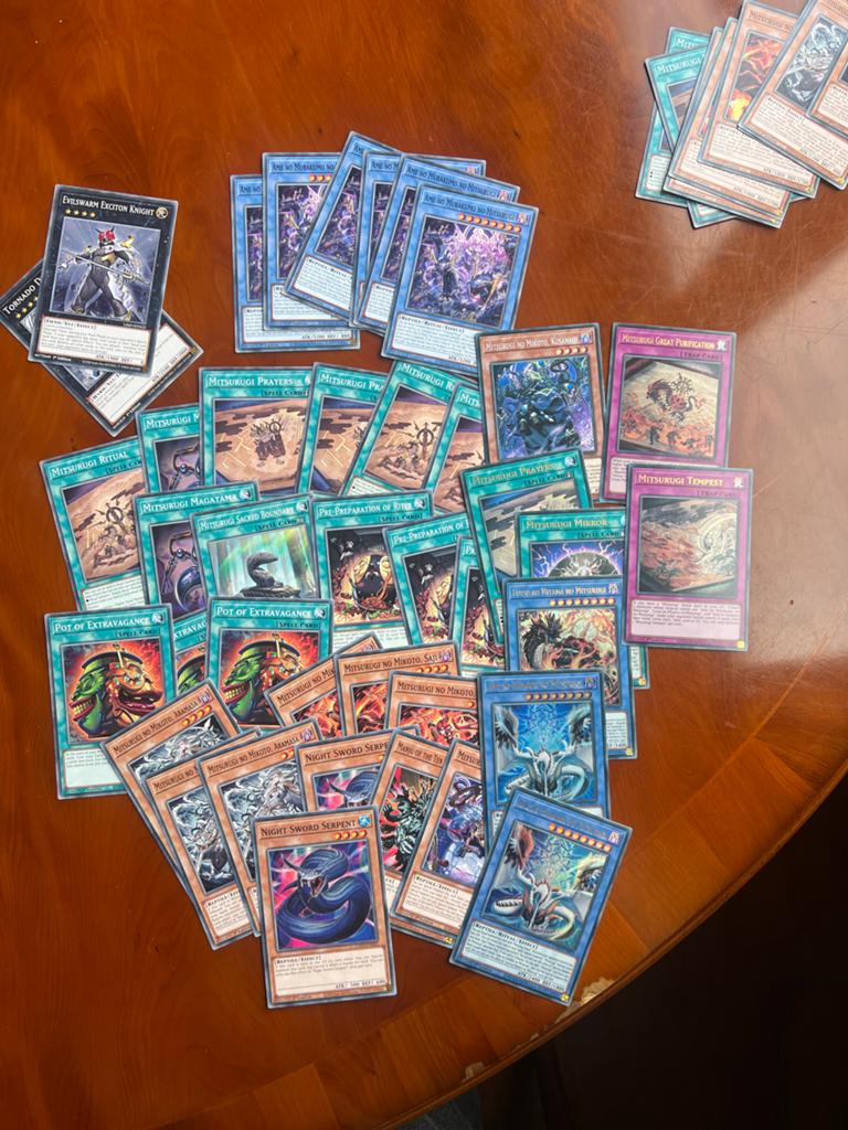Yu-Gi-Oh! Complete deck - Mitsurugi deck, Ophalen of Verzenden, Zo goed als nieuw, Meerdere kaarten