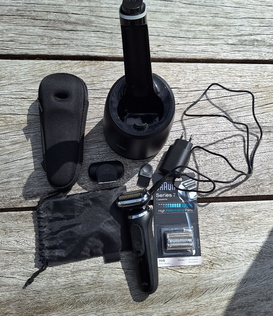 Scheerapparaat Braun Series 7 71-N7200cc + Scheerkopcassette, Ophalen of Verzenden, Zo goed als nieuw, Scheren en Epileren