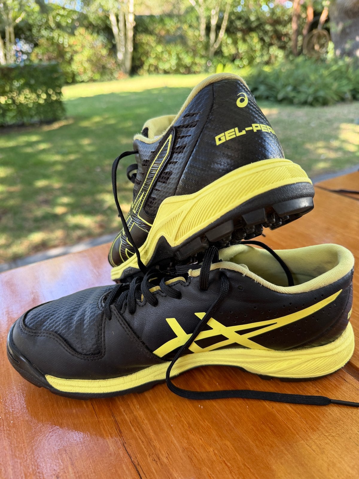 Asics Hockeyschoenen Maat 40.5 - Zo goed als nieuw, Sport en Fitness, Hockey, Verzenden, Zo goed als nieuw, Schoenen