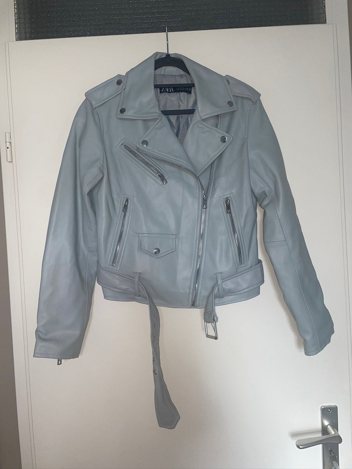 ZARA dames licht blauwe nep leren jack jas mt M, Kleding | Dames, Ophalen of Verzenden, Zo goed als nieuw, Maat 38/40 (M), Blauw