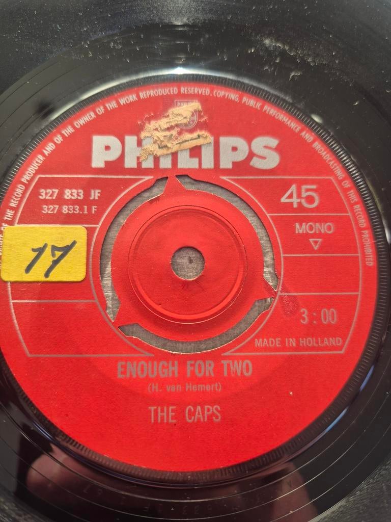 2 zeldzame beatles garage rock singles van The Caps, Gebruikt, 7 inch, Single, Ophalen of Verzenden