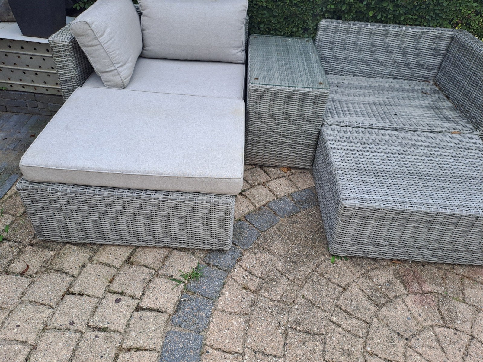 Wicker loungeset met tafel en kussens, Tuin en Terras, Ophalen, Zo goed als nieuw