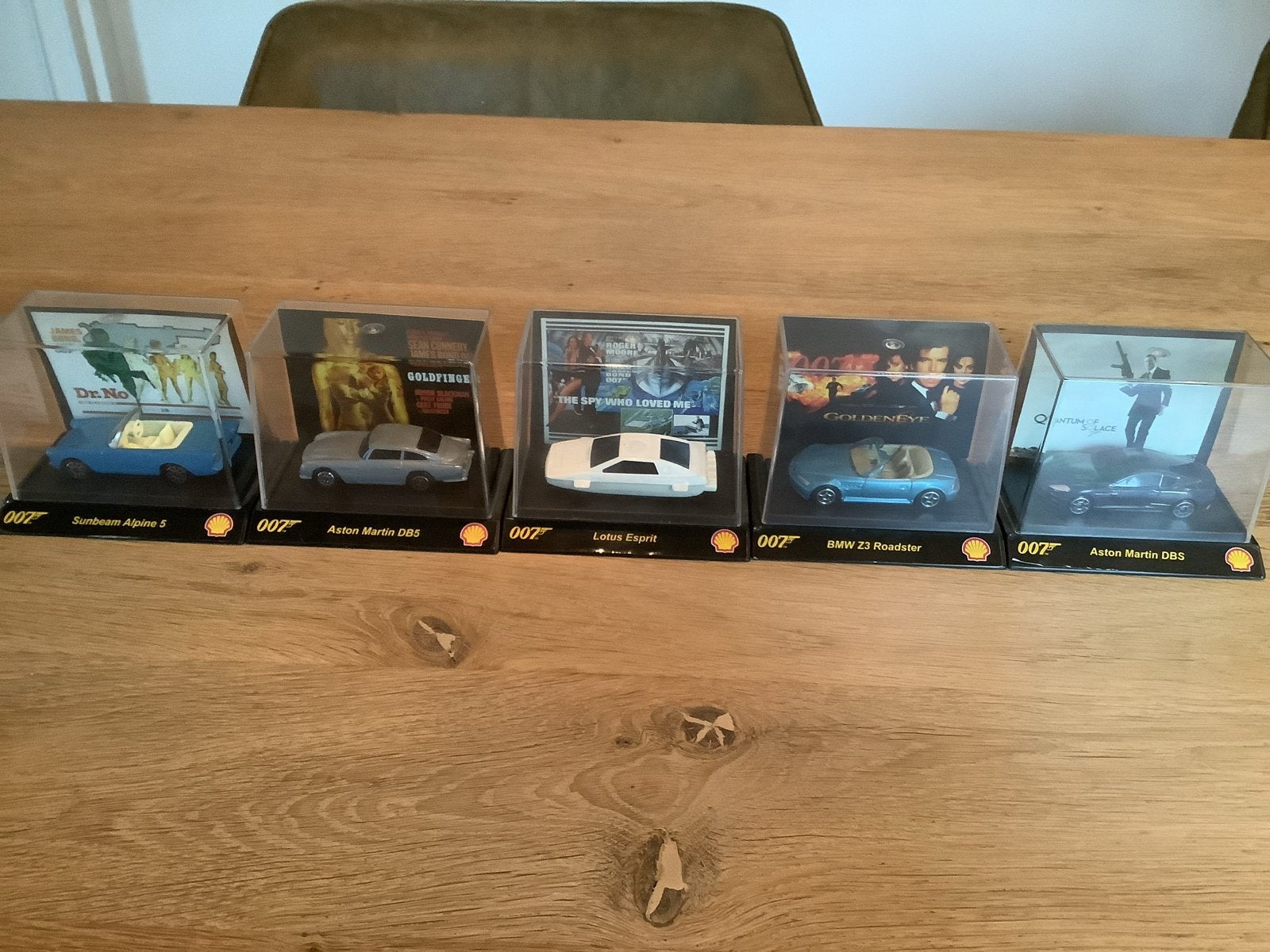 James Bond 007 Shell Collectie - 5 modelauto's, Overige merken, 1:50 of kleiner, Auto, Ophalen of Verzenden