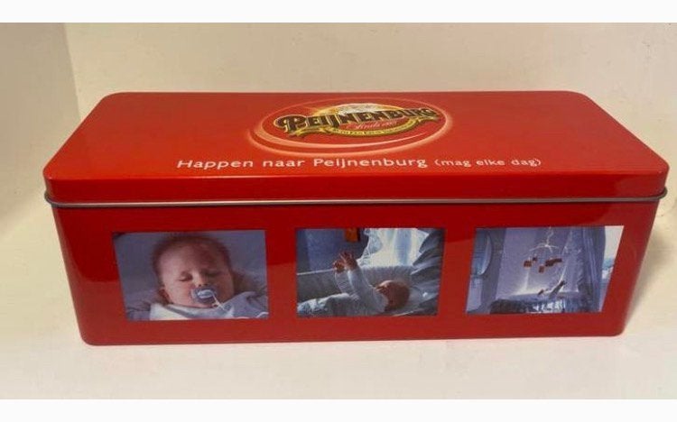 Koekblik van Happen naar Peijnenburg. Afm. 24,5x8,5x9 cm., Ophalen of Verzenden, Zo goed als nieuw, Overige, Overige merken