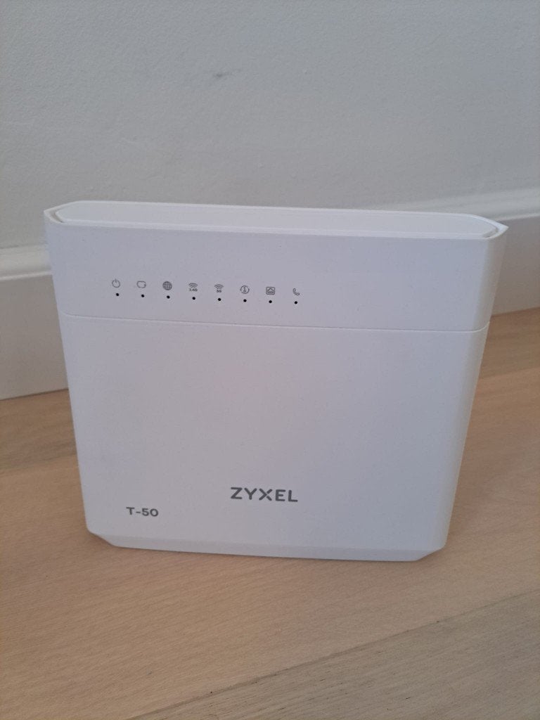 Zyxel T-50 Router - Modem en Betrouwbare Internetverbinding, Computers en Software, Ophalen, Zo goed als nieuw, Router met modem