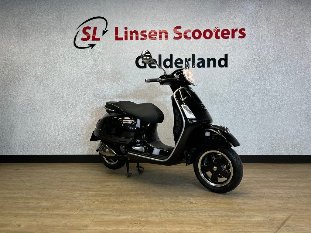 Vespa GTS Super 250cc i.e. Zwart 2017, 250 cc, Scooter, Occasion, Particulier