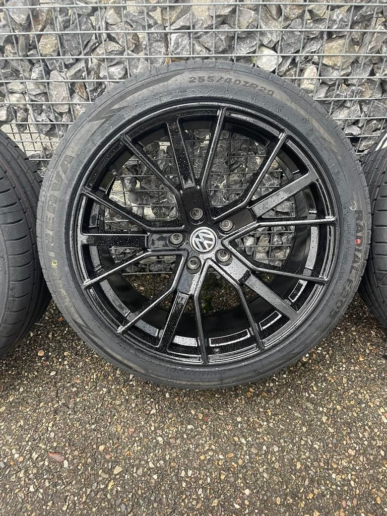 20 inch Volkswagen Transporter velgen 5x120  T6 T5 + band, Ophalen, Bestelwagen, 255 mm, Banden en Velgen