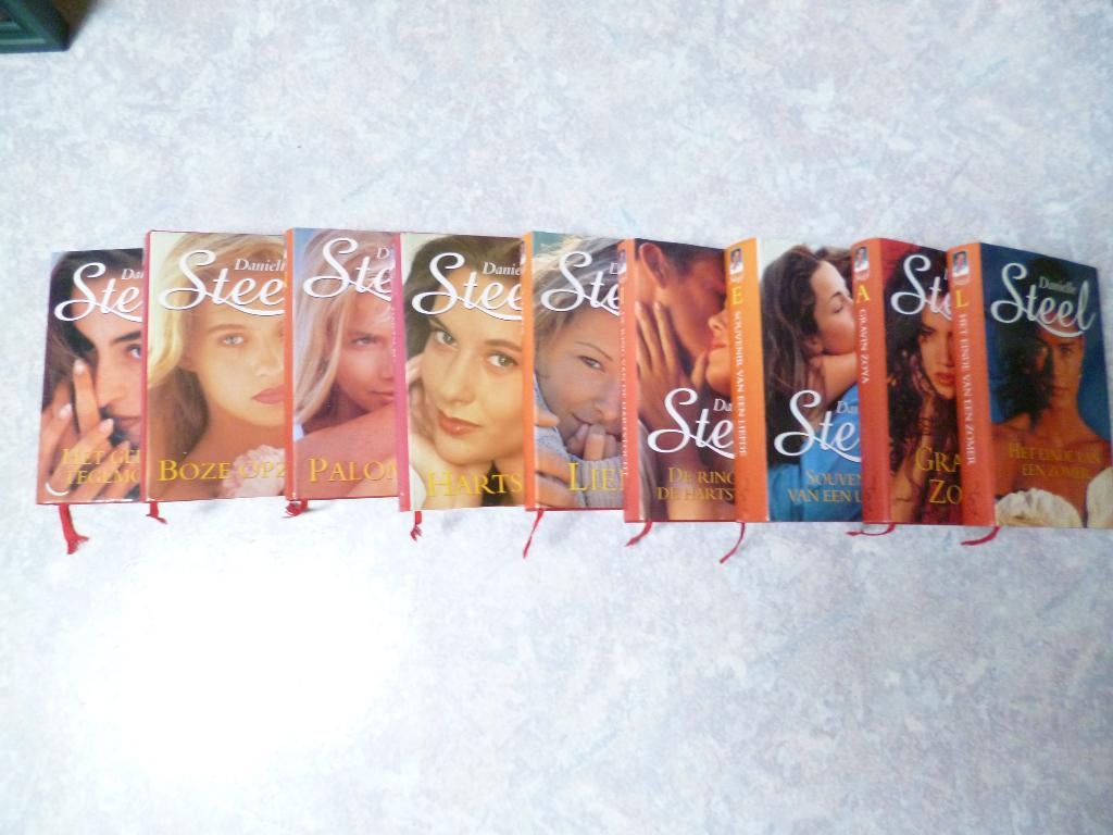 19 Romans van Daniëlle Steel €1 per stuk en 3 voor €2,50, Ophalen of Verzenden, Zo goed als nieuw, Danielle Steel