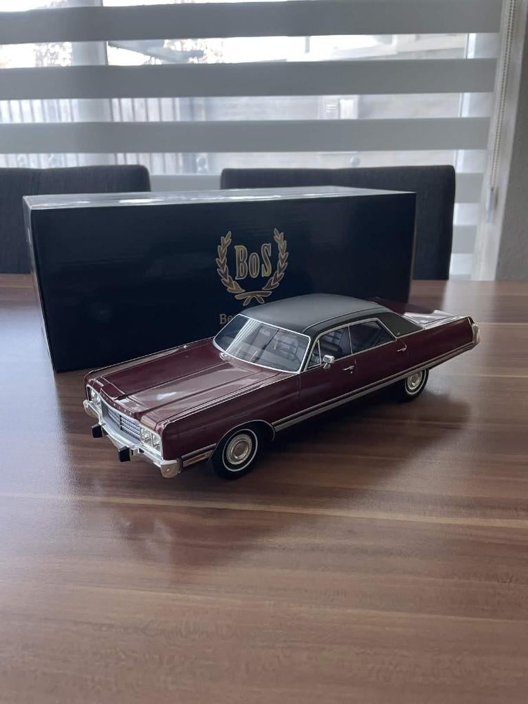 Chrysler New Yorker BoS schaalmodel 1/18, Hobby en Vrije tijd, Modelauto's | 1:18, Ophalen of Verzenden, Gebruikt, Auto, Overige merken