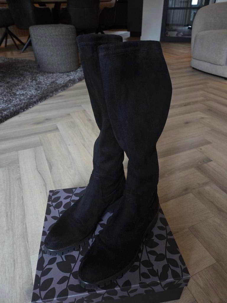 Lamica Hoge Zwarte Suède Laarzen - Kniehoogte, Kleding | Dames, Schoenen, Ophalen of Verzenden, Zo goed als nieuw, Zwart, Hoge laarzen