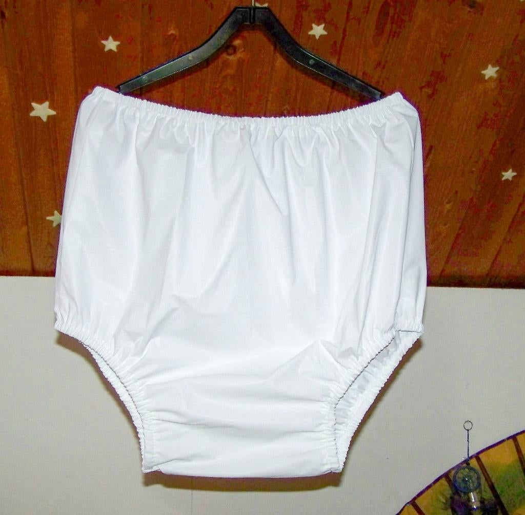 plastic broek retro crème wit of semitransparant., Diversen, Verpleegmiddelen, Verzenden, Nieuw