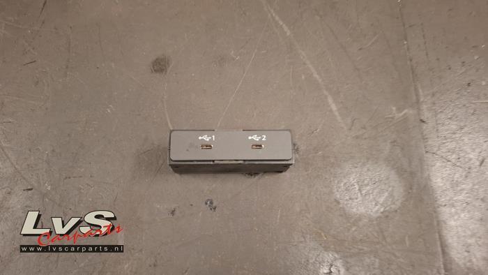 AUX/USB aansluiting van een Audi A3, Gebruikt, -, -, -