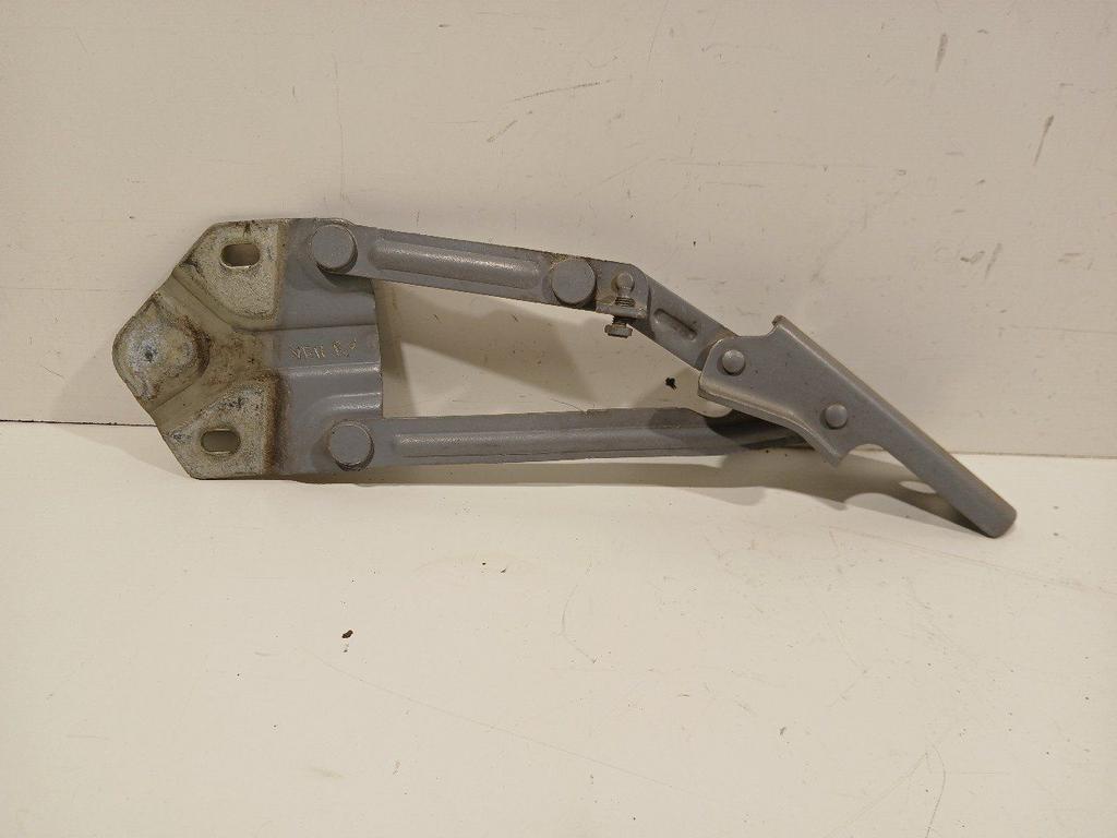 Motorkapscharnier rechts Volkswagen Touran, Onderdelen@venauto.nl, Van der Ven Autorecycling B.V., Gebruikt, Ettenseweg 76, 4706 PB Roosendaal, The Netherlands