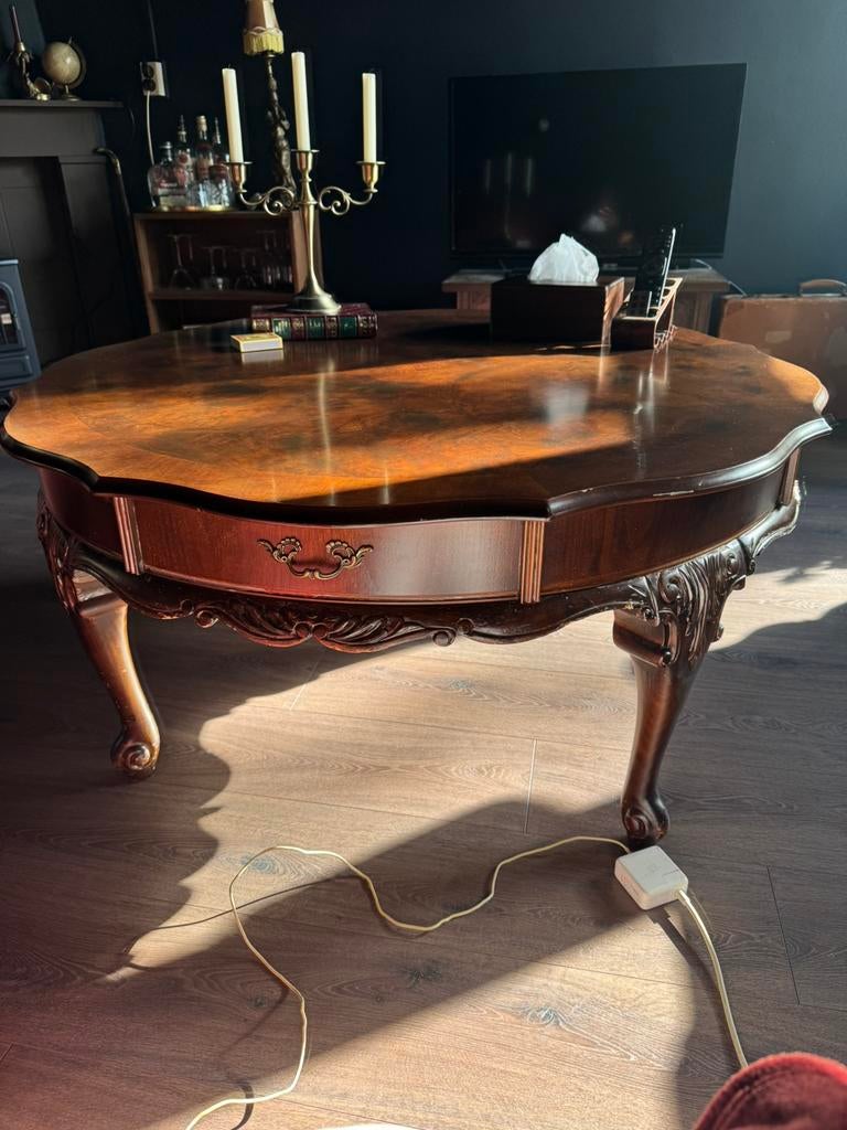 Antieke Salontafel, Ophalen