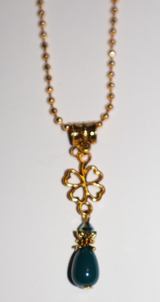 Goudkleurige ballchain ketting met klaver 4 en petrol hanger, Nieuw, Ophalen of Verzenden, Goud, Overige materialen