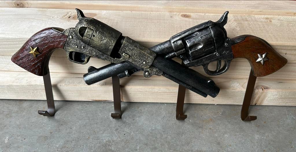 Deco Kapstok met Sierpistolen - Mancave Accessoire, Wandkapstok, Nieuw, Ophalen of Verzenden, Nb