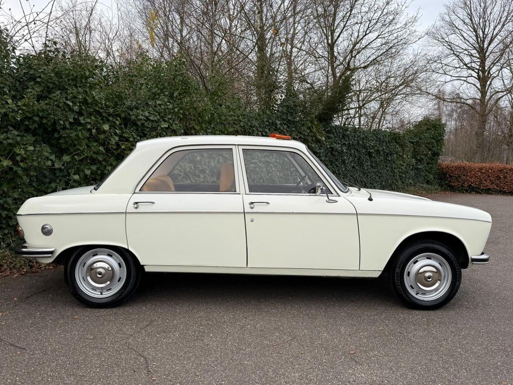 Peugeot 204 1.1 Sedan 1973 Beige Oldtimer, Auto's, 60 pk, Beige, Bedrijf, Handgeschakeld