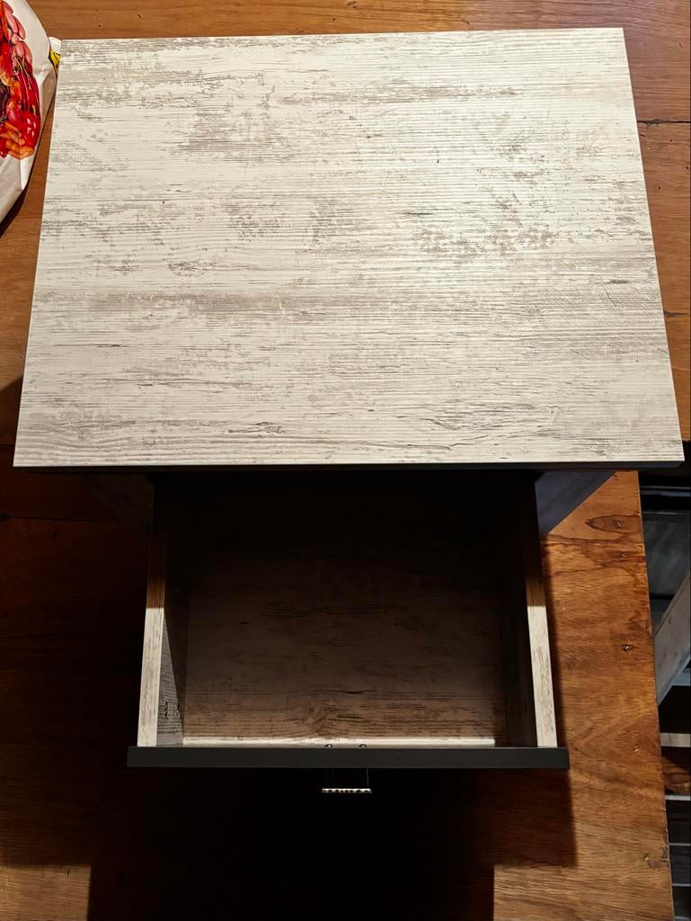 Tienerkamer compleet - Bed, kast, bureau, nachtkastje, Ophalen, Minder dan 45 cm, Zo goed als nieuw, 70 cm of meer