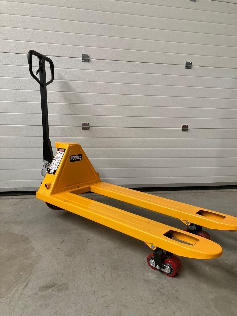 Palletwagen/pompwagen voor europallet of blokpall NIEUW, Zakelijke goederen, Machines en Bouw | Heftrucks en Intern transport