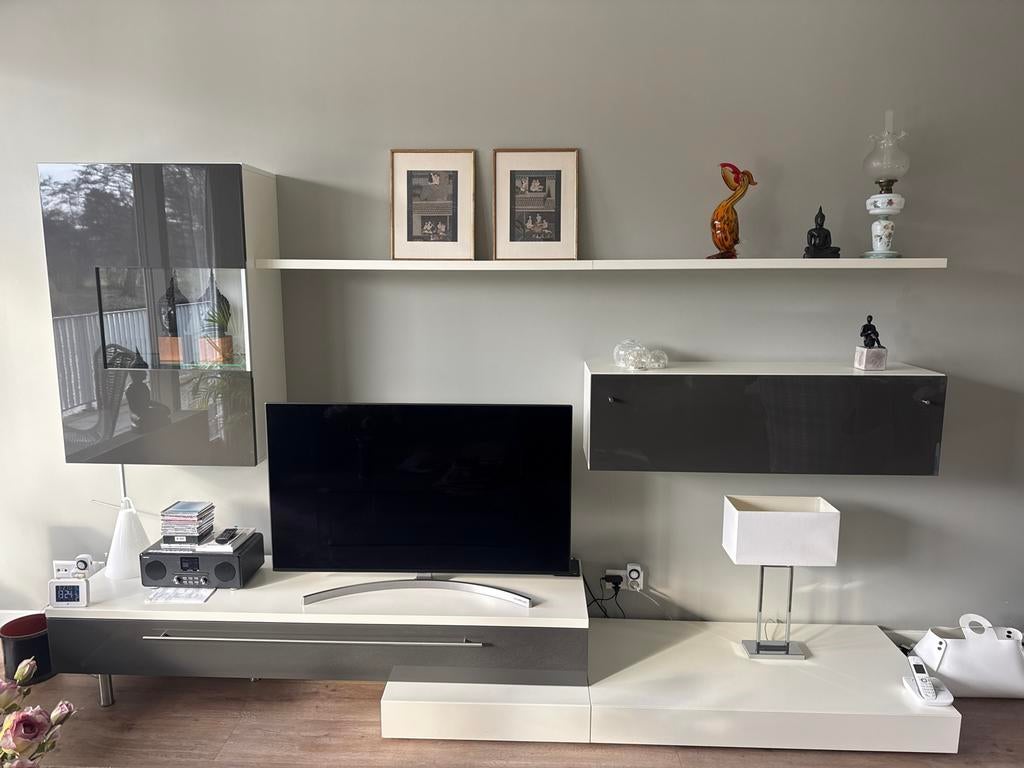 Hülsta Now! Wandmeubel Systeem - Prachtige Staat, Ophalen, Kunststof, 200 cm of meer, Zo goed als nieuw