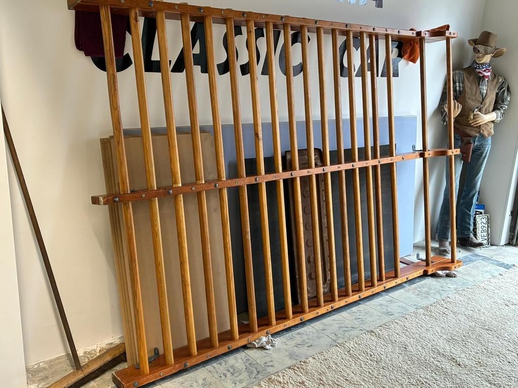 Vintage houten klimrek apankooi, Ophalen