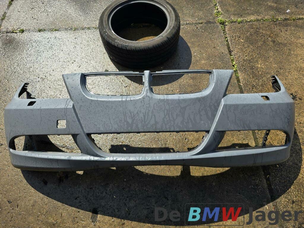 Voorbumper in primer BMW 3-serie E90 E91 51117170052, Auto-onderdelen, Carrosserie en Plaatwerk, Bumper, BMW, Voor, Gebruikt, Ophalen of Verzenden