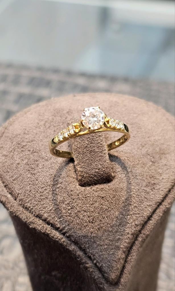 Prachtige natuurlijk Diamant vs1 0.70 ct totaal, Sieraden, Tassen en Uiterlijk, Ringen, Nieuw, Ophalen of Verzenden, Dame, Goud