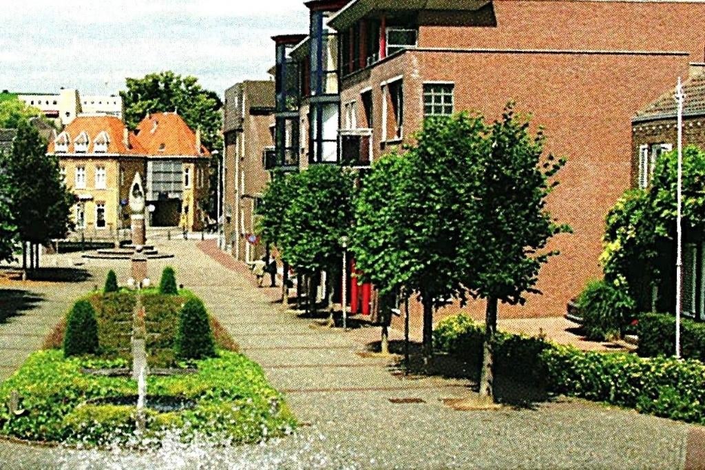 78277 Gulpen 80+ Limburg Gelopen met zegel, Verzamelen, Ansichtkaarten | Nederland, Ophalen of Verzenden, 1980 tot heden, Gelopen