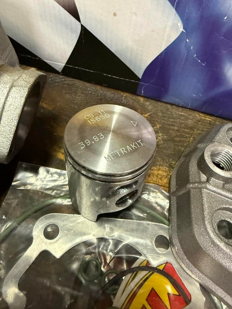 Derbi ot cilinder nieuw metrakit 50cc lees de beschrijving, Fietsen en Brommers, Derbi, DERBI, Derbi, Nieuw