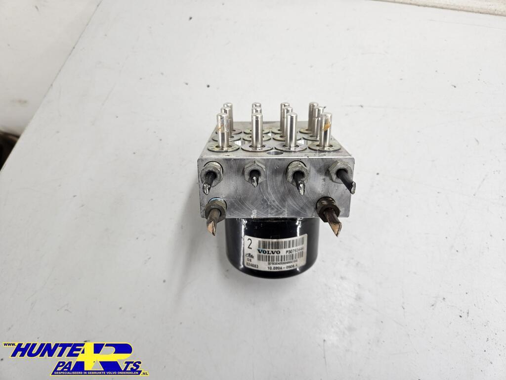 ABS pomp Volvo XC90/V70/XC70/S60 ('02->) P30793444, Gebruikt, Ophalen of Verzenden, Volvo, Volvo