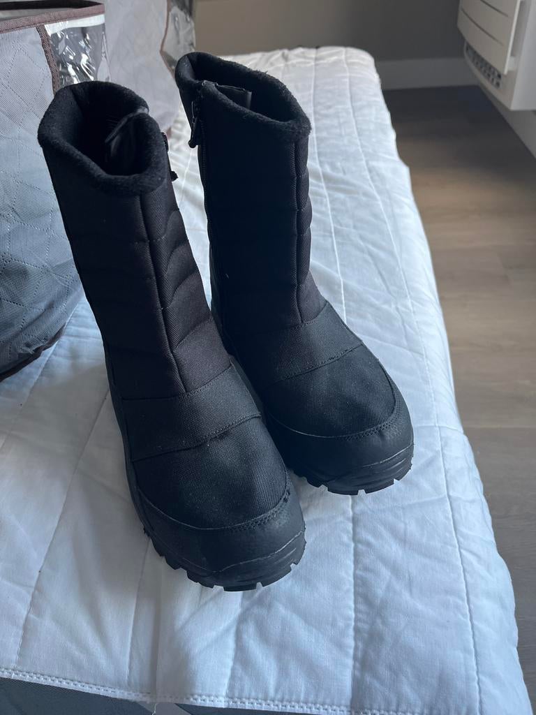 Zwarte snowboots maat 42 - Nieuw, Ophalen of Verzenden, Nieuw, Zwart, Boots