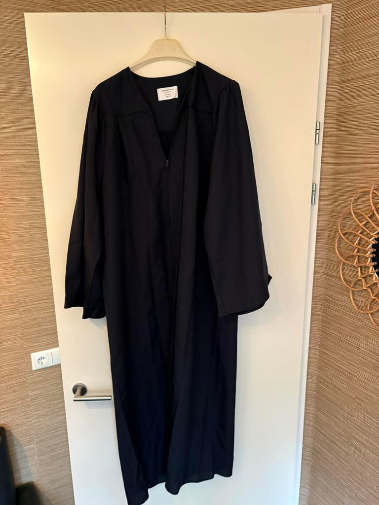 afstudeer toga, Kleding | Dames, Maat 42/44 (L), Ophalen of Verzenden, Kleding, Overige thema's