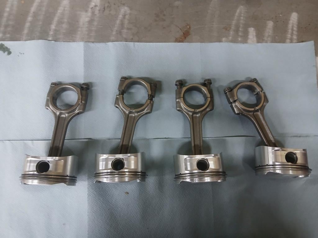 Gen 1 wiseco zuigers incl drijfstangen hayabusa, Motoren, Ophalen of Verzenden