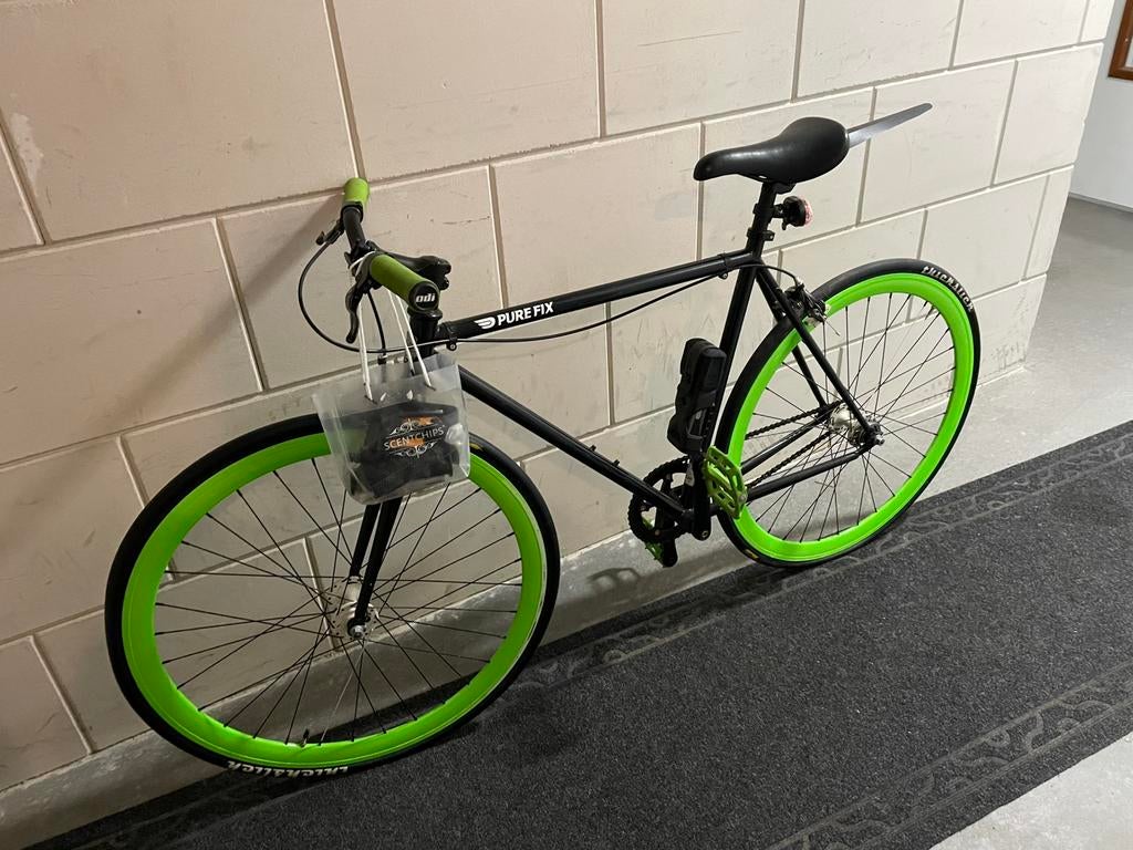 Fixie met glow in the dark wielen, Fietsen en Brommers, Fietsen | Racefietsen, Minder dan 10 versnellingen, Staal, Zo goed als nieuw