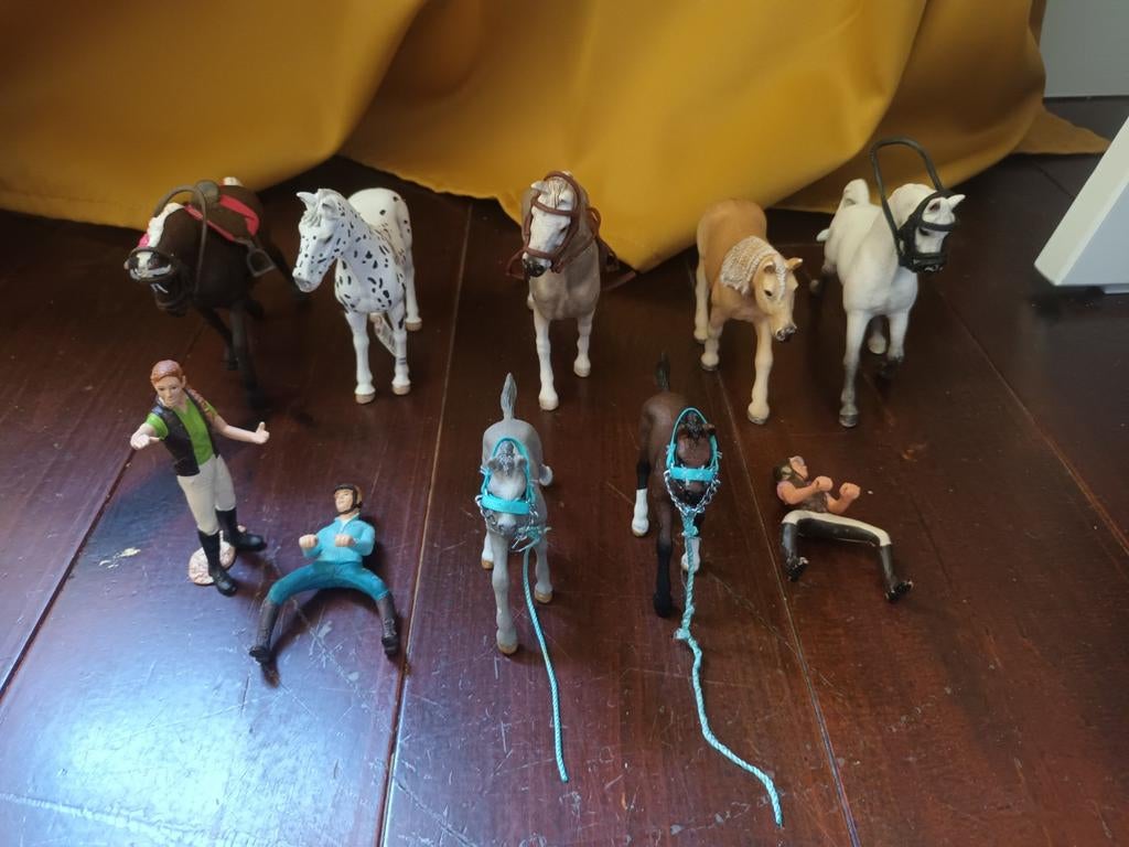 Schleich paardjes en toebehoren, Verzamelen, Dierenverzamelingen, Ophalen of Verzenden, Zo goed als nieuw, Paard, Beeldje of Figuurtje