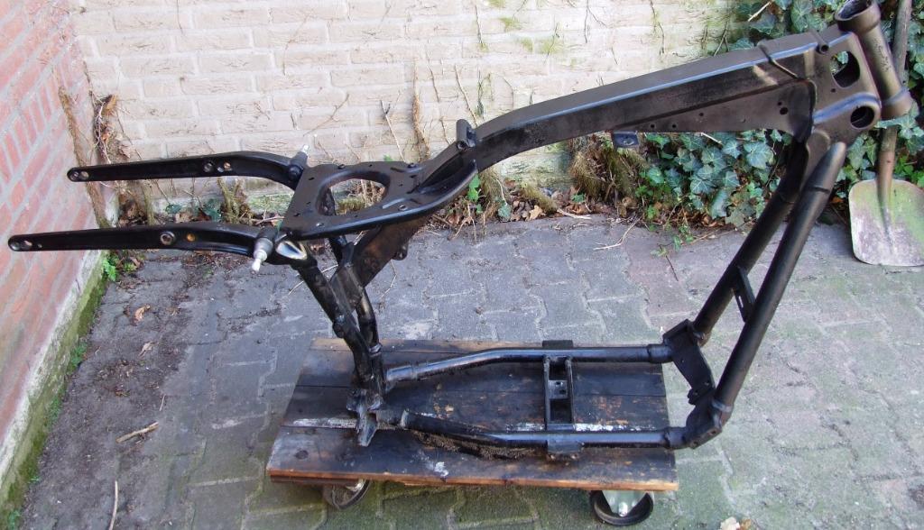 frame van Street Bob  (en tank en beltcovers), Ophalen, Gebruikt
